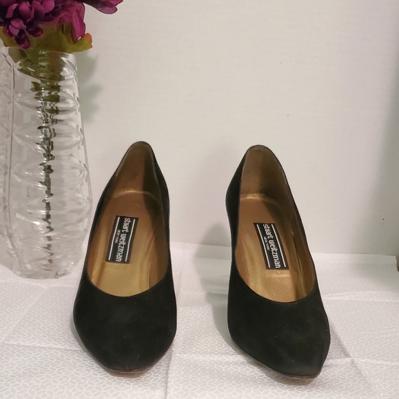 Vtg Stuart Weitzman Black Suede Pumps - Picture 2 of 8